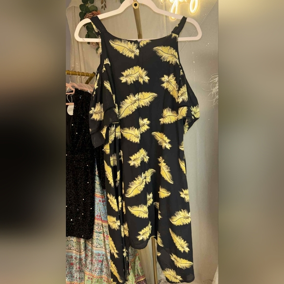 Disney's Beauty & the Beast Black & Yellow Feather Print Cold Shoulder Dress - Picture 9 of 10